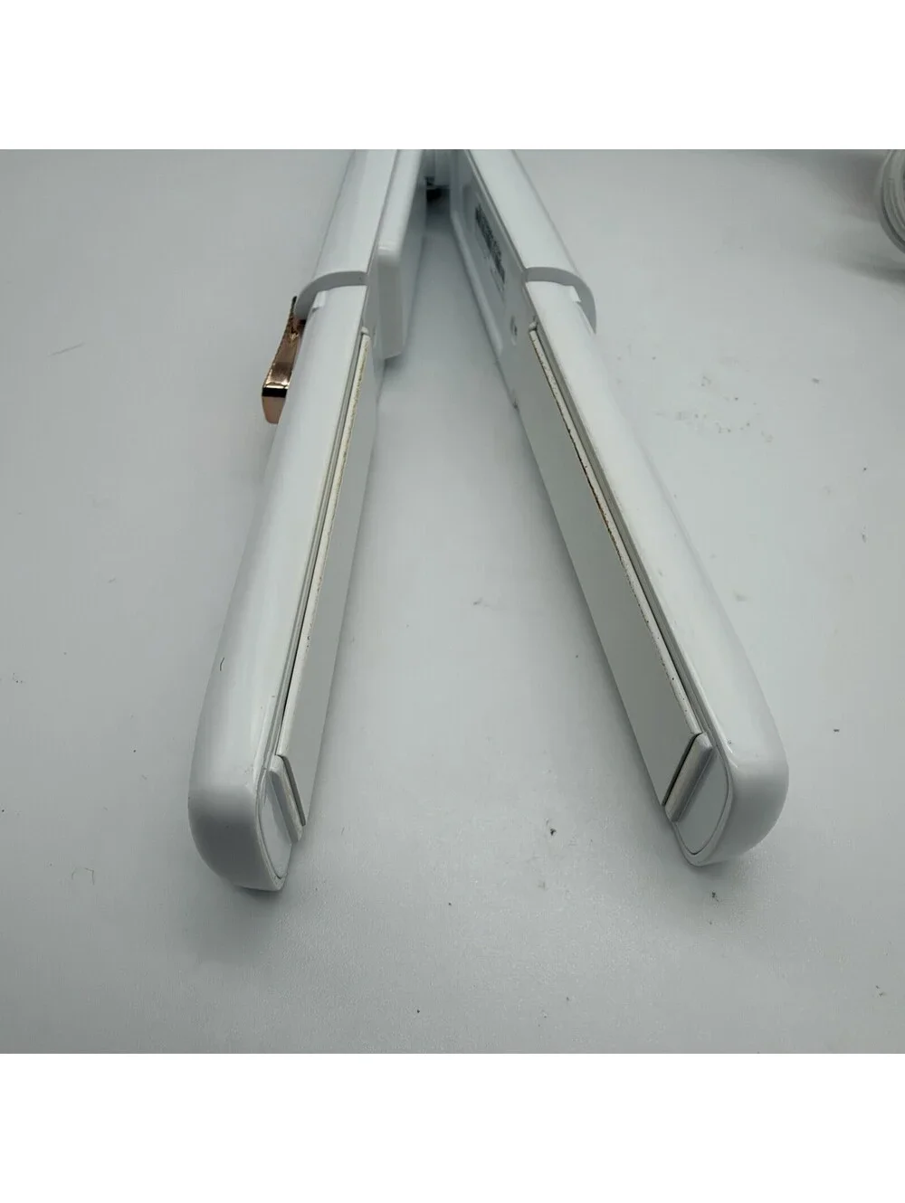 T3 SinglePass Compact Flat Iron Hair Straightener Model 77500 White Tested